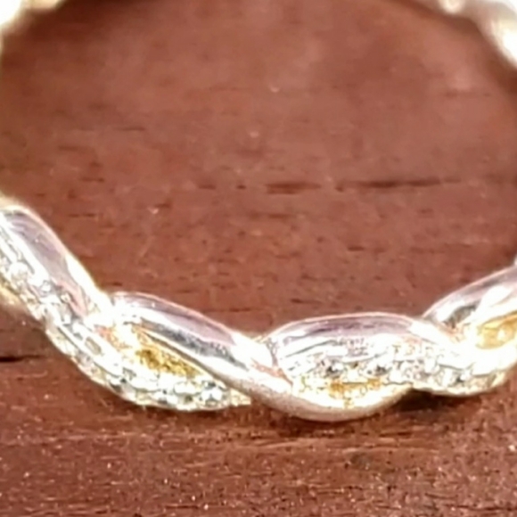 Silver Ring - Picture 4 of 4